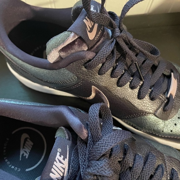 Nike Women's Vision Lows Size 11 Sneakers - Picture 5 of 10